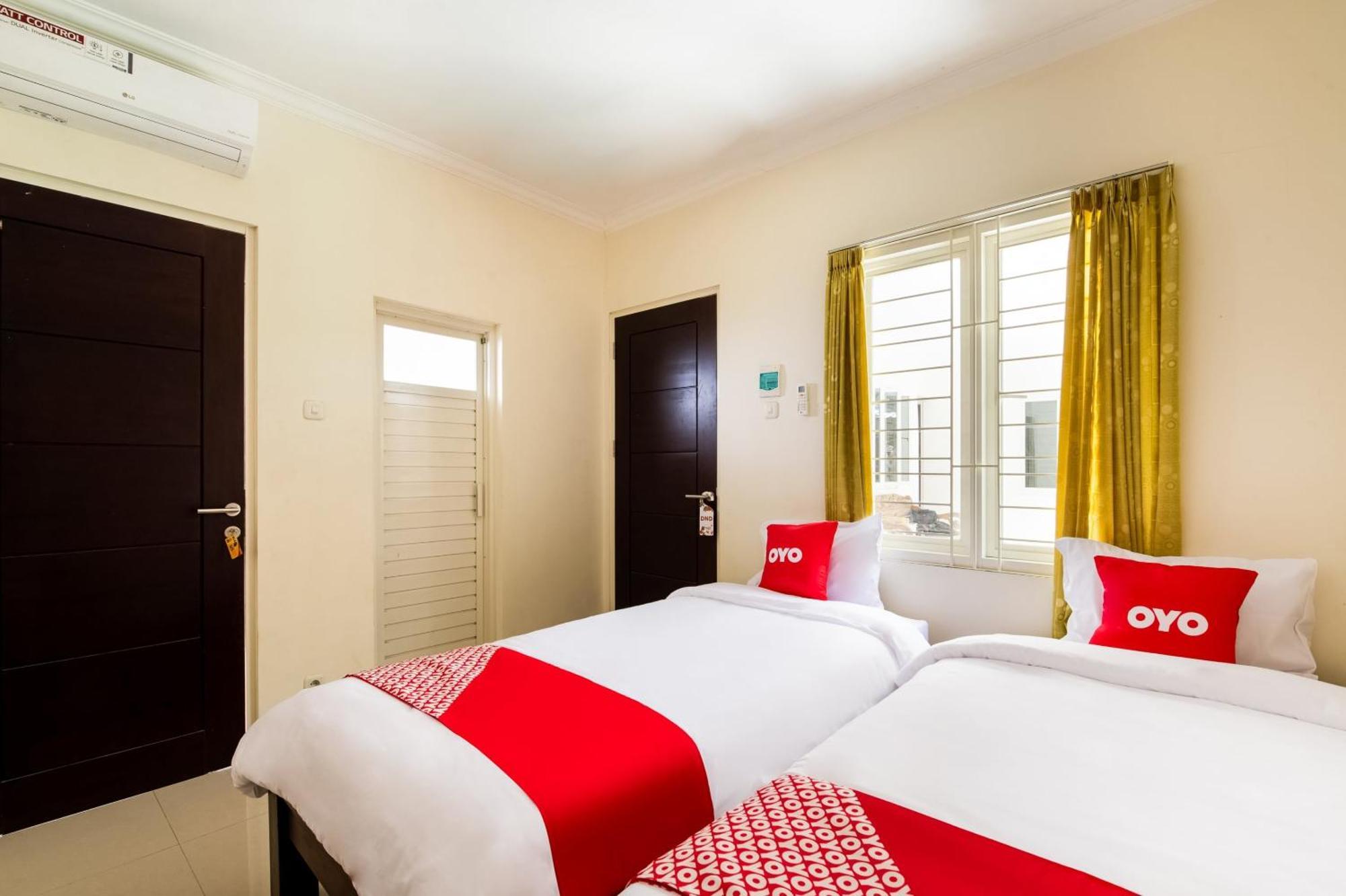 Oyo Life 3398 Griya Rm 19 Syariah Hotel Сурабая Екстериор снимка
