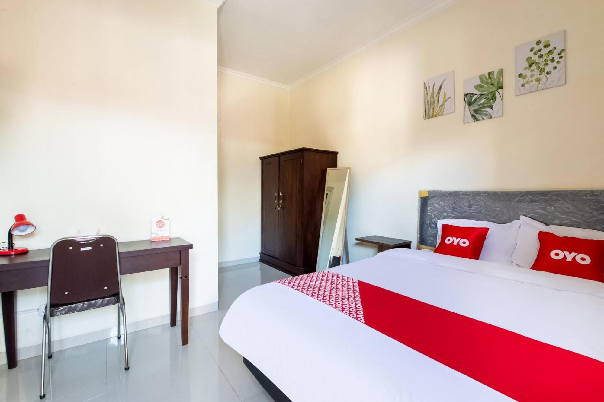 Oyo Life 3398 Griya Rm 19 Syariah Hotel Сурабая Екстериор снимка