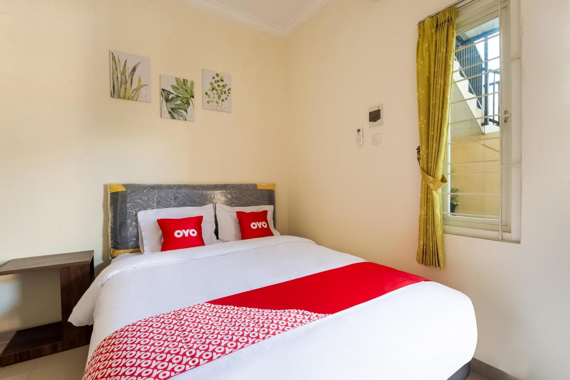Oyo Life 3398 Griya Rm 19 Syariah Hotel Сурабая Екстериор снимка